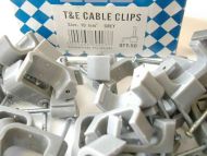 10mm Twin and Earth Cable Clips with Fixing Nail (50 Pack)