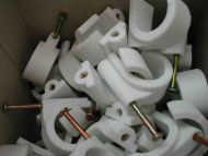 19-24mm Round White Cable Clips with Fixing Nail (50 Pack)