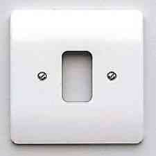 MK MK3631 WHI 1 Gang Moulded White Front Plate