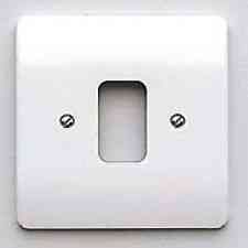 MK MK3631 WHI 1 Gang Moulded White Front Plate