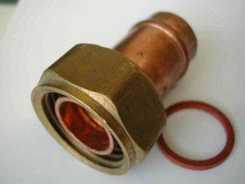 15mm x 1/2" BSP Solder Ring Straight Tap Connector