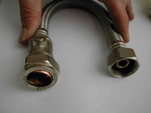 22mm x 3/4" BSP Flexible Tap Connector Hose With Isolation Valve