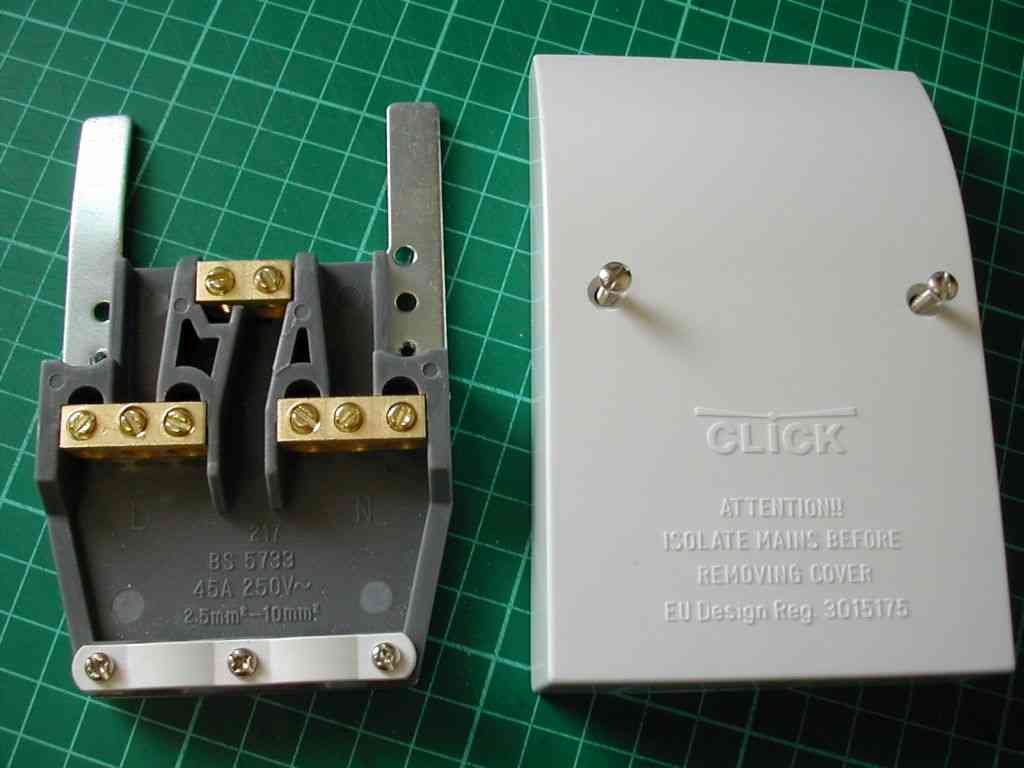 Dual cooker outlet plate