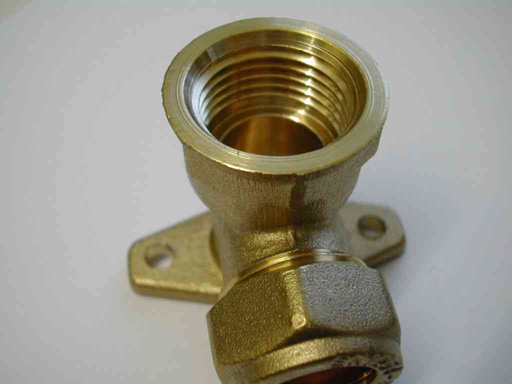 Details about   Outside Tap Wall Plate Elbow 90° Bend 15mm Compression x 1/2" BSP Brass Fitting 